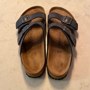 Hardly worn! Men’s Birkenstock Oiled Leather in navy blue